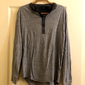 Grayers XL long sleeve Henley shirt